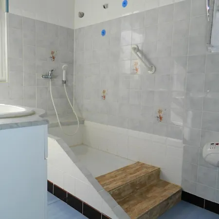 Le Clos Des Dryades D Bed and Breakfast *